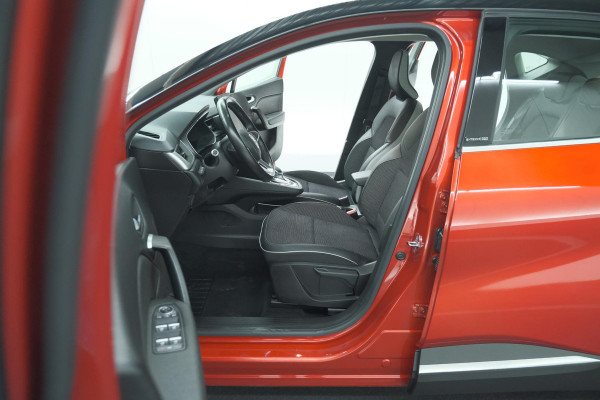 Renault Captur 1.6 E-Tech Plug-in Hybrid 160 Intens | Pack Winter | Apple Carplay | 9.3 Inch Groot Scherm | Parkeersensoren