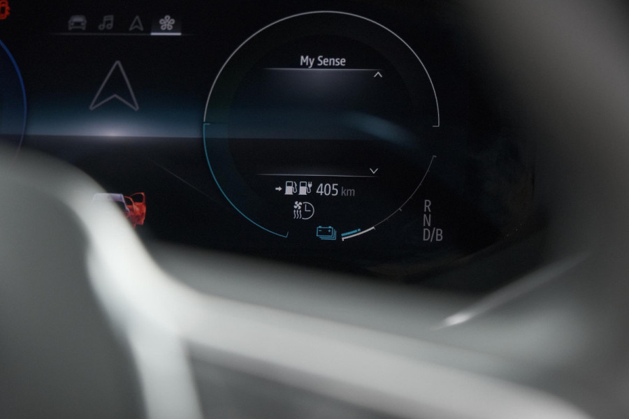 Renault Captur 1.6 E-Tech Plug-in Hybrid 160 Intens | Pack Winter | Apple Carplay | 9.3 Inch Groot Scherm | Parkeersensoren