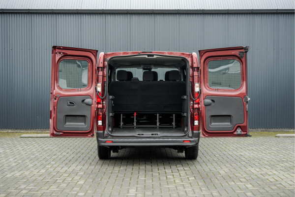 Renault Trafic Blue dCi 150PK | L2H1 | 9-Zits | LED | Camera | Navi | Zijschuifdeur R+L | Cruise | Airco | PDC