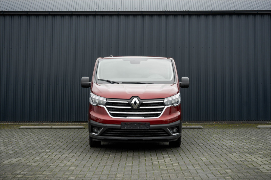 Renault Trafic Blue dCi 150PK | L2H1 | 9-Zits | Incl. BTW/BPM | LED LED | Camera | Navi | Zijschuifdeur R+L | Cruise | Airco | PDC