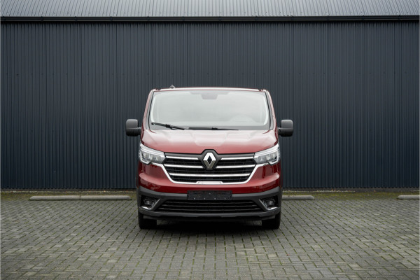 Renault Trafic Blue dCi 150PK | L2H1 | 9-Zits | Incl. BTW/BPM | LED LED | Camera | Navi | Zijschuifdeur R+L | Cruise | Airco | PDC