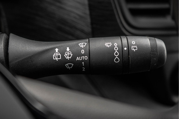 Renault Trafic Blue dCi 150PK | L2H1 | 9-Zits | Incl. BTW/BPM | LED LED | Camera | Navi | Zijschuifdeur R+L | Cruise | Airco | PDC