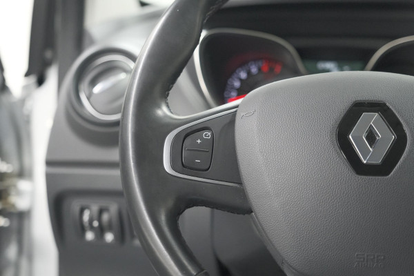 Renault Captur TCe 90 Intens | Trekhaak | AllSeason banden | Navigatie | Parkeersensoren