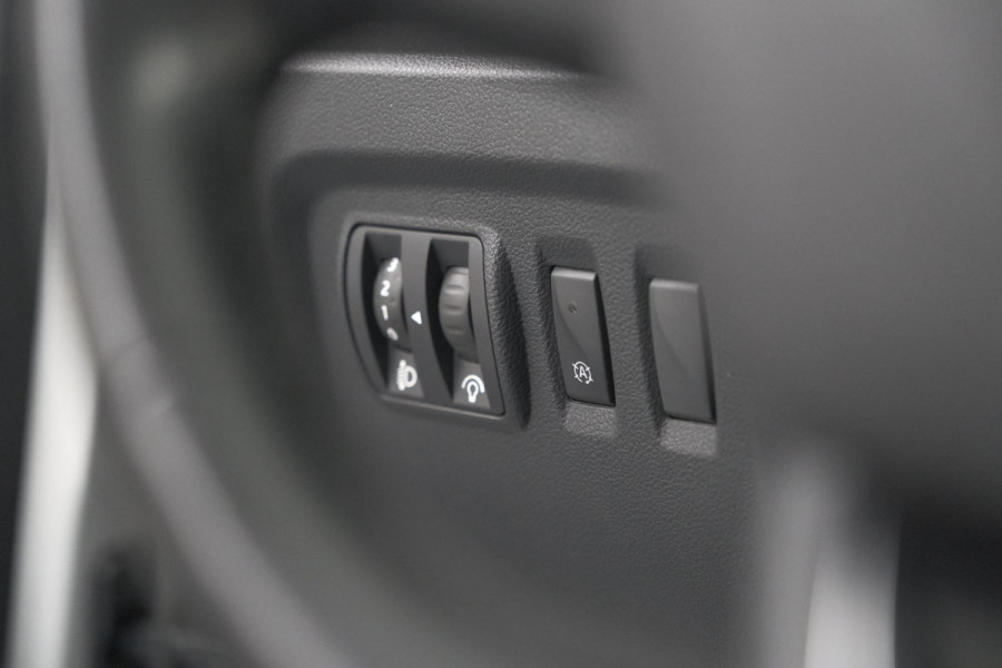 Renault Captur TCe 90 Intens | Trekhaak | AllSeason banden | Navigatie | Parkeersensoren