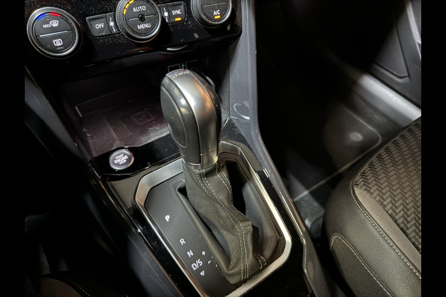 Volkswagen T-Roc 1.5 TSI R-Line Garantie Digi Dash Carplay StoelVW Blindspot Elek Achterklep ACC Clima Navi Led Rijklaar