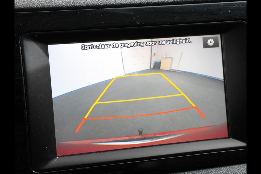 Kia Niro 1.6 GDi Automaat Hybrid DynamicLine | Trekhaak | Navigatie | Camera | Parkeer sensoren V+A | Cruise Control | Lichtmetalen Velgen | Extra getint glas | Keyless