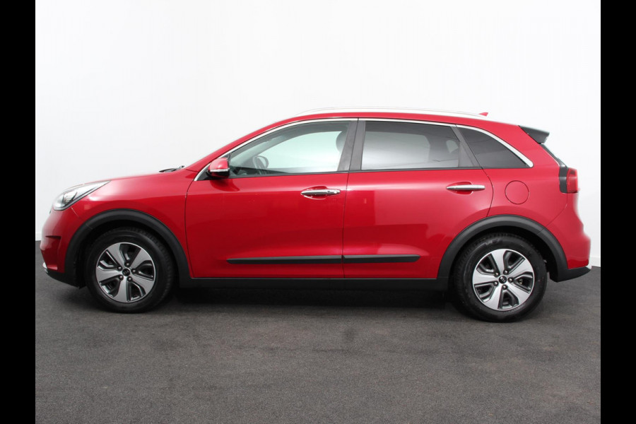 Kia Niro 1.6 GDi Automaat Hybrid DynamicLine | Trekhaak | Navigatie | Camera | Parkeer sensoren V+A | Cruise Control | Lichtmetalen Velgen | Extra getint glas | Keyless