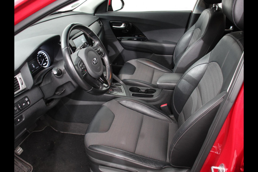 Kia Niro 1.6 GDi Automaat Hybrid DynamicLine | Trekhaak | Navigatie | Camera | Parkeer sensoren V+A | Cruise Control | Lichtmetalen Velgen | Extra getint glas | Keyless