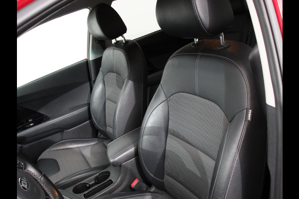 Kia Niro 1.6 GDi Automaat Hybrid DynamicLine | Trekhaak | Navigatie | Camera | Parkeer sensoren V+A | Cruise Control | Lichtmetalen Velgen | Extra getint glas | Keyless