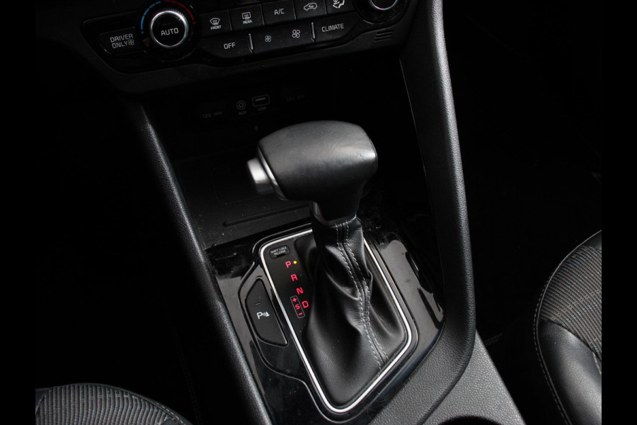 Kia Niro 1.6 GDi Automaat Hybrid DynamicLine | Trekhaak | Navigatie | Camera | Parkeer sensoren V+A | Cruise Control | Lichtmetalen Velgen | Extra getint glas | Keyless