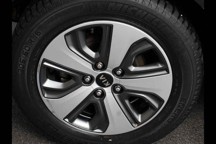 Kia Niro 1.6 GDi Automaat Hybrid DynamicLine | Trekhaak | Navigatie | Camera | Parkeer sensoren V+A | Cruise Control | Lichtmetalen Velgen | Extra getint glas | Keyless