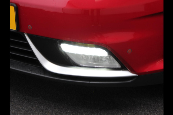 Kia Niro 1.6 GDi Automaat Hybrid DynamicLine | Trekhaak | Navigatie | Camera | Parkeer sensoren V+A | Cruise Control | Lichtmetalen Velgen | Extra getint glas | Keyless