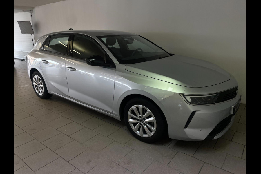 Opel Astra 1.2 Edition 110PK AIRCO NAVI CRUISE TREKHAAK ELEK RAMEN APPLE CARPLAY MULTI STUUR START KNOP VELGEN NIEUWSTAAT