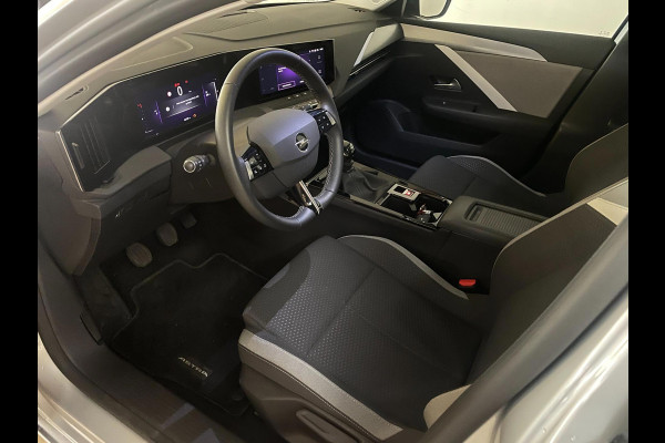 Opel Astra 1.2 Edition 110PK AIRCO NAVI CRUISE TREKHAAK ELEK RAMEN APPLE CARPLAY MULTI STUUR START KNOP VELGEN NIEUWSTAAT