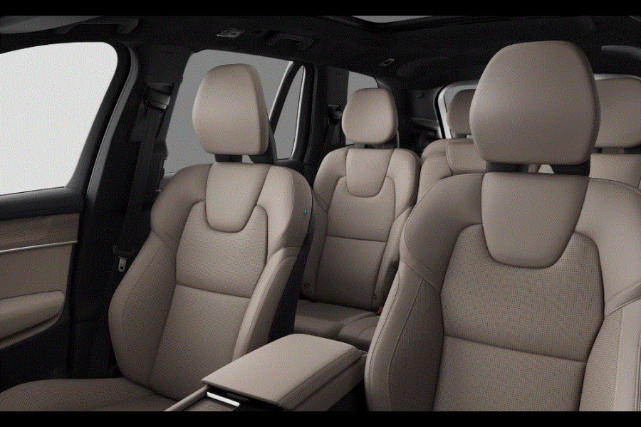 Volvo XC90 T8 455PK Automaat Plug-in Hybrid AWD Ultra Dark / Luchtvering / Bowers & Wilkins / 360 Camera / Head Up Display / Gelamineerde Ramen / 22'' Velgen /