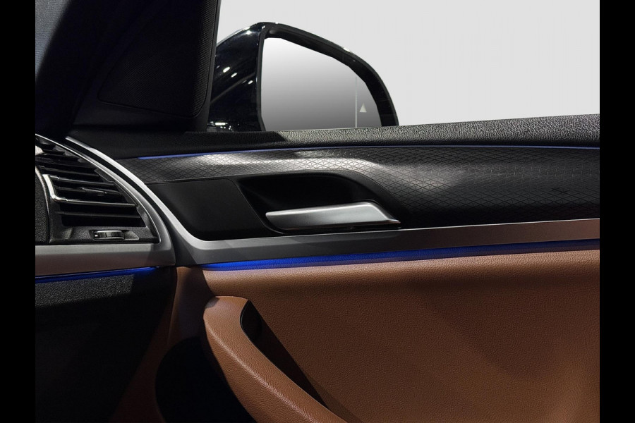 BMW X3 XDrive30e M-Sport | Pano | Elektrische stoelen | Trekhaak | Sfeerverlichting | Keyless | Carplay | Dealer onderhouden