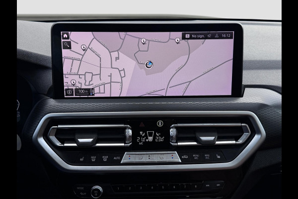 BMW X3 XDrive30e M-Sport | Pano | Elektrische stoelen | Trekhaak | Sfeerverlichting | Keyless | Carplay | Dealer onderhouden