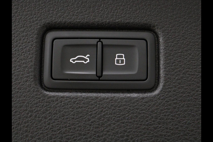 Audi Q5 Sportback 55 TFSIe S edition | Panoramadak | Bang & Olufsen | Stoelverwarming | Adaptive cruise | Luchtvering | Matrix LED | 21'' | Carplay | Half leder | Navigatie | Camera | S Line | PHEV | Plug In