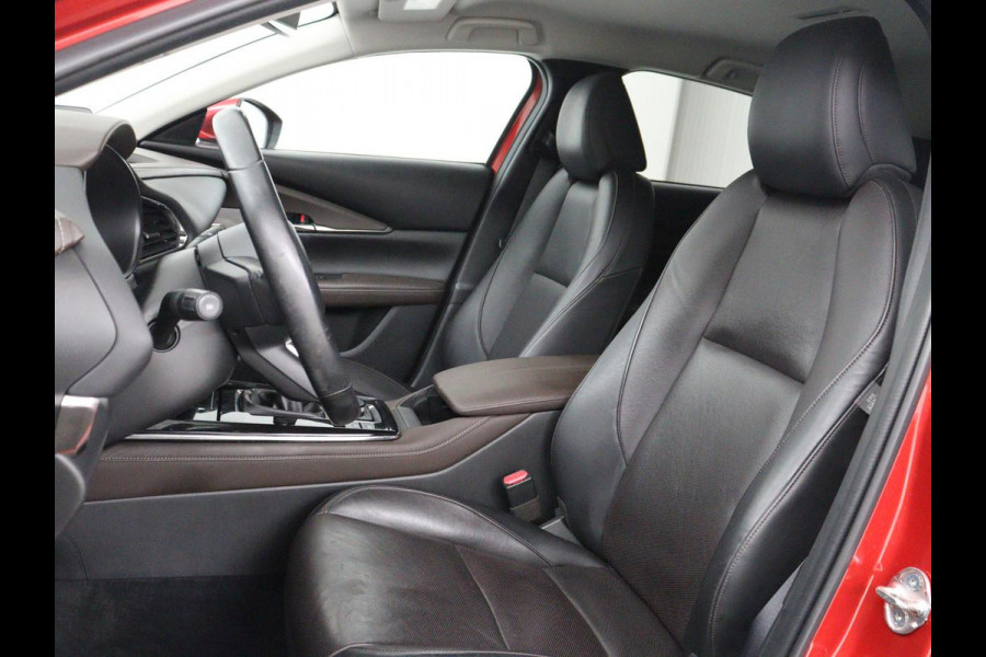 Mazda CX-30 2.0 e-SkyActiv-X M Hybrid Luxury | Stoelverwarming | Head-Up | Leder | Bose Surround | Camera | Carplay | Keyless | Navigatie | Full LED | Stuurverwarming | Climate control