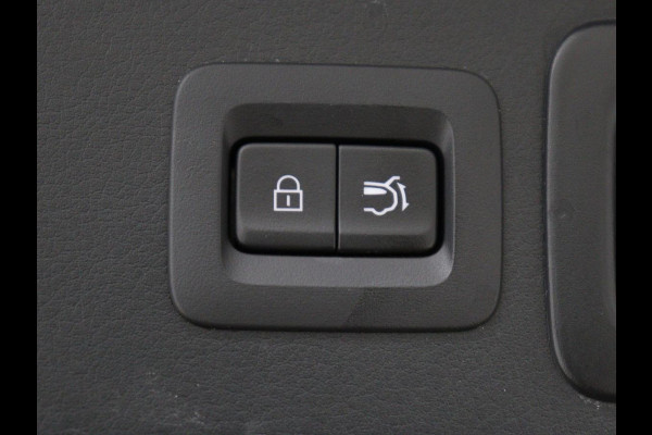 Mazda CX-30 2.0 e-SkyActiv-X M Hybrid Luxury | Stoelverwarming | Head-Up | Leder | Bose Surround | Camera | Carplay | Keyless | Navigatie | Full LED | Stuurverwarming | Climate control