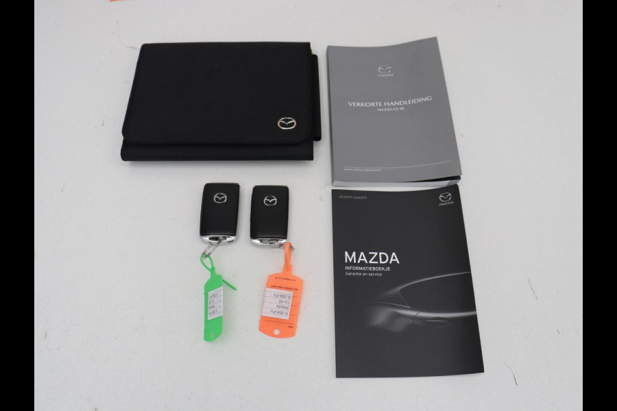 Mazda CX-30 2.0 e-SkyActiv-X M Hybrid Luxury | Stoelverwarming | Head-Up | Leder | Bose Surround | Camera | Carplay | Keyless | Navigatie | Full LED | Stuurverwarming | Climate control