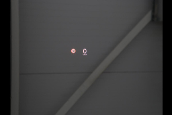 Mazda CX-30 2.0 e-SkyActiv-X M Hybrid Luxury | Stoelverwarming | Head-Up | Leder | Bose Surround | Camera | Carplay | Keyless | Navigatie | Full LED | Stuurverwarming | Climate control