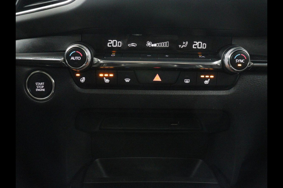 Mazda CX-30 2.0 e-SkyActiv-X M Hybrid Luxury | Stoelverwarming | Head-Up | Leder | Bose Surround | Camera | Carplay | Keyless | Navigatie | Full LED | Stuurverwarming | Climate control