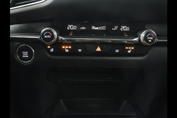 Mazda CX-30 2.0 e-SkyActiv-X M Hybrid Luxury | Stoelverwarming | Head-Up | Leder | Bose Surround | Camera | Carplay | Keyless | Navigatie | Full LED | Stuurverwarming | Climate control