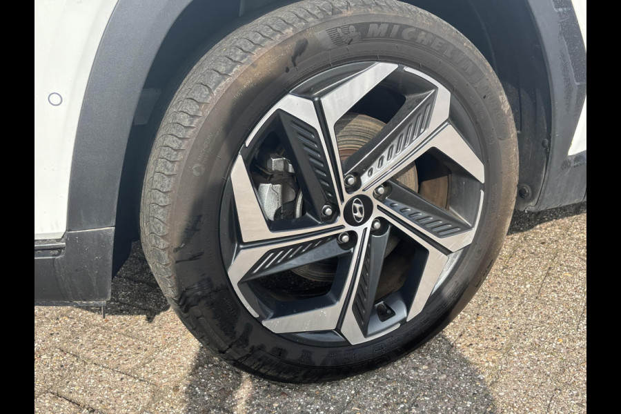 Hyundai Tucson 1.6 T-GDI PHEV Premium Sky 4WD | Bellen voor bezichtiging  | SCI |  Panoramadak | Dealer onderhouden | Leder | Achteruitrijcamera