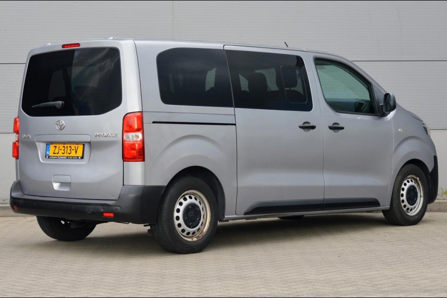 Toyota Proace Shuttle 1.5 D-4D Navigator Medium