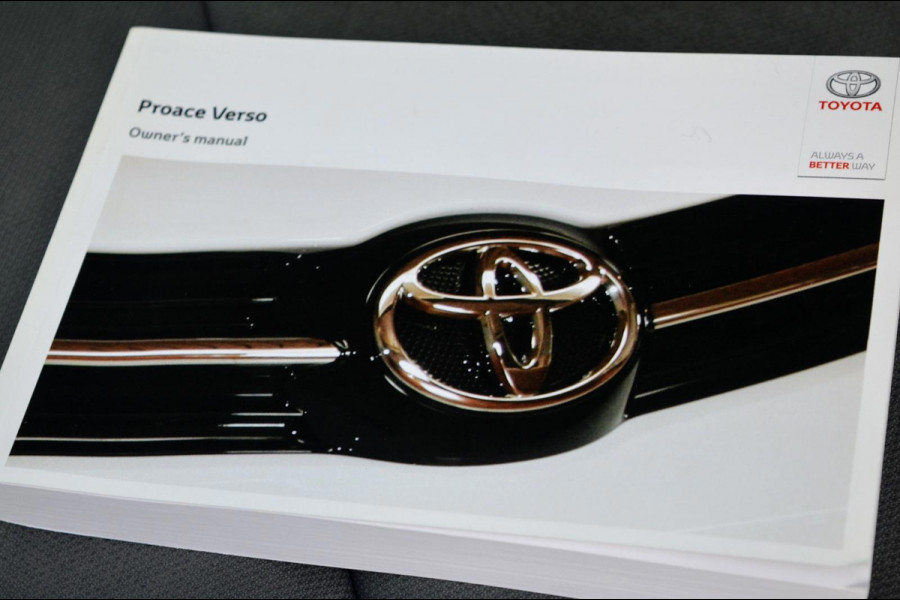 Toyota Proace Shuttle 1.5 D-4D Navigator Medium