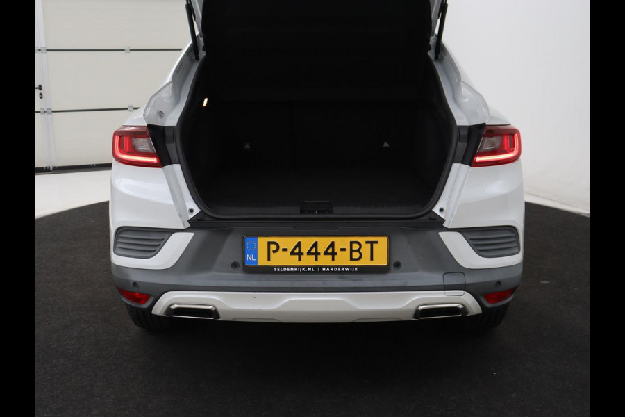 Renault Arkana 1.6 E-Tech Hybrid 145 R.S. Line | Panoramadak | Leder/Alcantara | Trekhaak | Stoelverwarming | Adaptive cruise | Camera | Carplay | Keyless | Park Assist | Full LED | Navigatie | Stuurverwarming