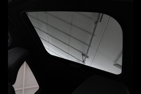 Renault Arkana 1.6 E-Tech Hybrid 145 R.S. Line | Panoramadak | Leder/Alcantara | Trekhaak | Stoelverwarming | Adaptive cruise | Camera | Carplay | Keyless | Park Assist | Full LED | Navigatie | Stuurverwarming