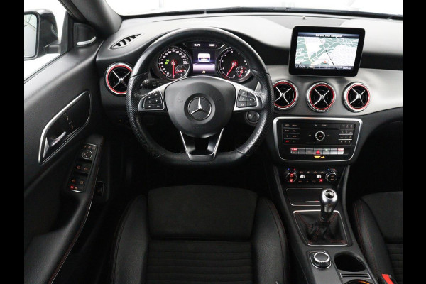 Mercedes-Benz CLA-Klasse Shooting Brake 180 AMG | Stoelverwarming | Leder/Alcantara | Harman/Kardon | Camera | Full LED | Carplay | Navigatie | Cruise control | Airco | Park Assist