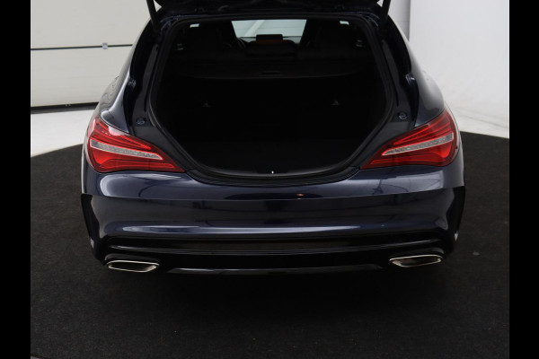 Mercedes-Benz CLA-Klasse Shooting Brake 180 AMG | Stoelverwarming | Leder/Alcantara | Harman/Kardon | Camera | Full LED | Carplay | Navigatie | Cruise control | Airco | Park Assist