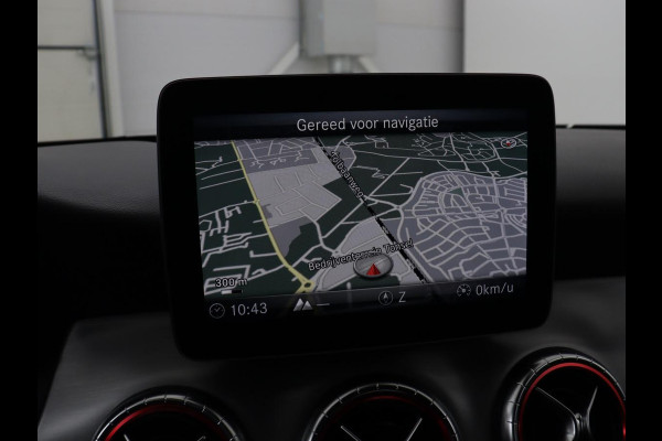 Mercedes-Benz CLA-Klasse Shooting Brake 180 AMG | Stoelverwarming | Leder/Alcantara | Harman/Kardon | Camera | Full LED | Carplay | Navigatie | Cruise control | Airco | Park Assist