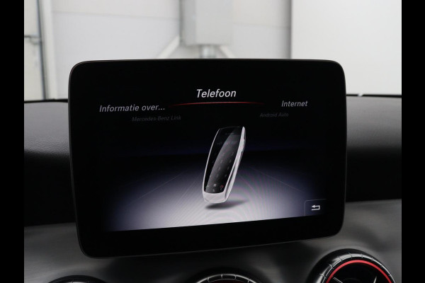 Mercedes-Benz CLA-Klasse Shooting Brake 180 AMG | Stoelverwarming | Leder/Alcantara | Harman/Kardon | Camera | Full LED | Carplay | Navigatie | Cruise control | Airco | Park Assist