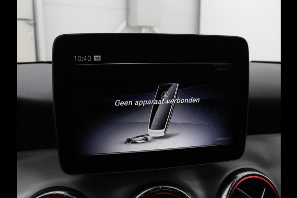 Mercedes-Benz CLA-Klasse Shooting Brake 180 AMG | Stoelverwarming | Leder/Alcantara | Harman/Kardon | Camera | Full LED | Carplay | Navigatie | Cruise control | Airco | Park Assist