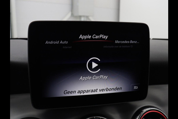 Mercedes-Benz CLA-Klasse Shooting Brake 180 AMG | Stoelverwarming | Leder/Alcantara | Harman/Kardon | Camera | Full LED | Carplay | Navigatie | Cruise control | Airco | Park Assist