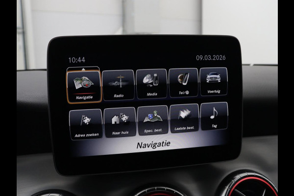 Mercedes-Benz CLA-Klasse Shooting Brake 180 AMG | Stoelverwarming | Leder/Alcantara | Harman/Kardon | Camera | Full LED | Carplay | Navigatie | Cruise control | Airco | Park Assist