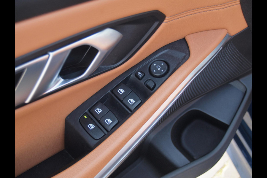 BMW 3 Serie 318i High Executive | Laser Led | Schuifdak | Camera | Sfeerverlichting | Sport stoelen leer | Zwarte Hemel |