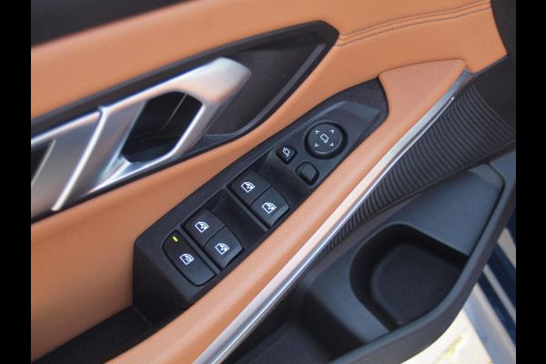 BMW 3 Serie 318i High Executive | Laser Led | Schuifdak | Camera | Sfeerverlichting | Sport stoelen leer | Zwarte Hemel |