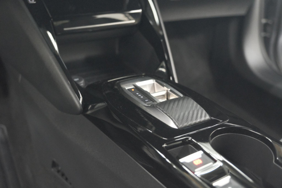 Peugeot 2008 Hybrid 136 e-DCS6 Allure | 360 Camera | Adaptieve Cruise Control | Dodehoekdetectie | Navigatie