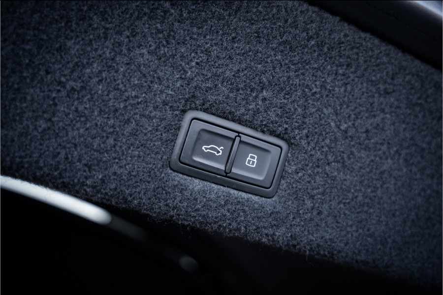 Lamborghini Urus 4.0 V8 - Panorama | Original Matte | 23'inch | B&O