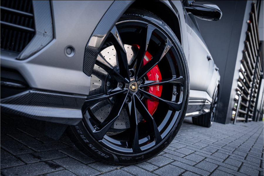 Lamborghini Urus 4.0 V8 - Panorama | Original Matte | 23'inch | B&O