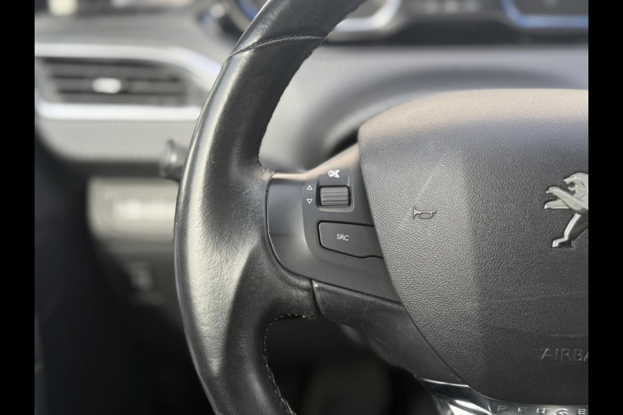 Peugeot 2008 1.2 PureTech Allure 2e Eigenaar|Navi|Pano|Camera|Clima|Cruise|PDC|N.A.P|APK tot 10-2027