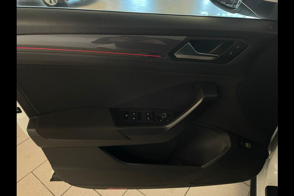 Volkswagen T-Roc 1.5 TSI Sport Business R-Line DSG AUTOMAAT AIRCO CLIMA NAVI CRUISE STOELVERW PDC CAM VIRT COCKPIT NIEUWSTAAT