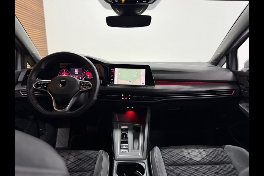 Volkswagen Golf 1.5 eTSI R-Line | IQ LED | Licht + Zicht | Discover Media | Camera | Comfort Pakket | CarPlay | DAB+ |