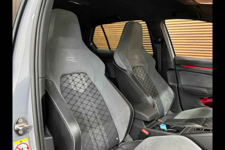 Volkswagen Golf 1.5 eTSI R-Line | IQ LED | Licht + Zicht | Discover Media | Camera | Comfort Pakket | CarPlay | DAB+ |