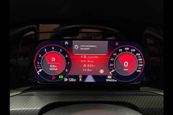 Volkswagen Golf 1.5 eTSI R-Line | IQ LED | Licht + Zicht | Discover Media | Camera | Comfort Pakket | CarPlay | DAB+ |